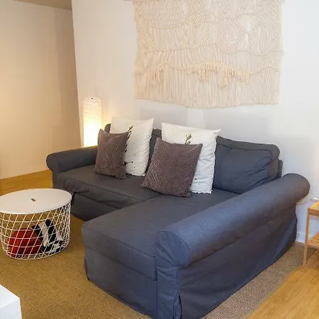 Liiiving In Downtown Terrace Apartment