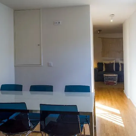 Apartment Liiiving In Downtown Terrace
